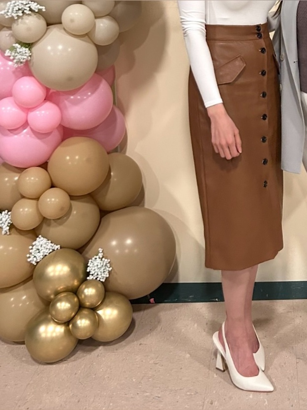 H&M Tan Brown Faux Leather Button-Front Midi Skirt - Picture 2 of 4